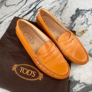 Gommino Driving Shoes in Leather - Orange